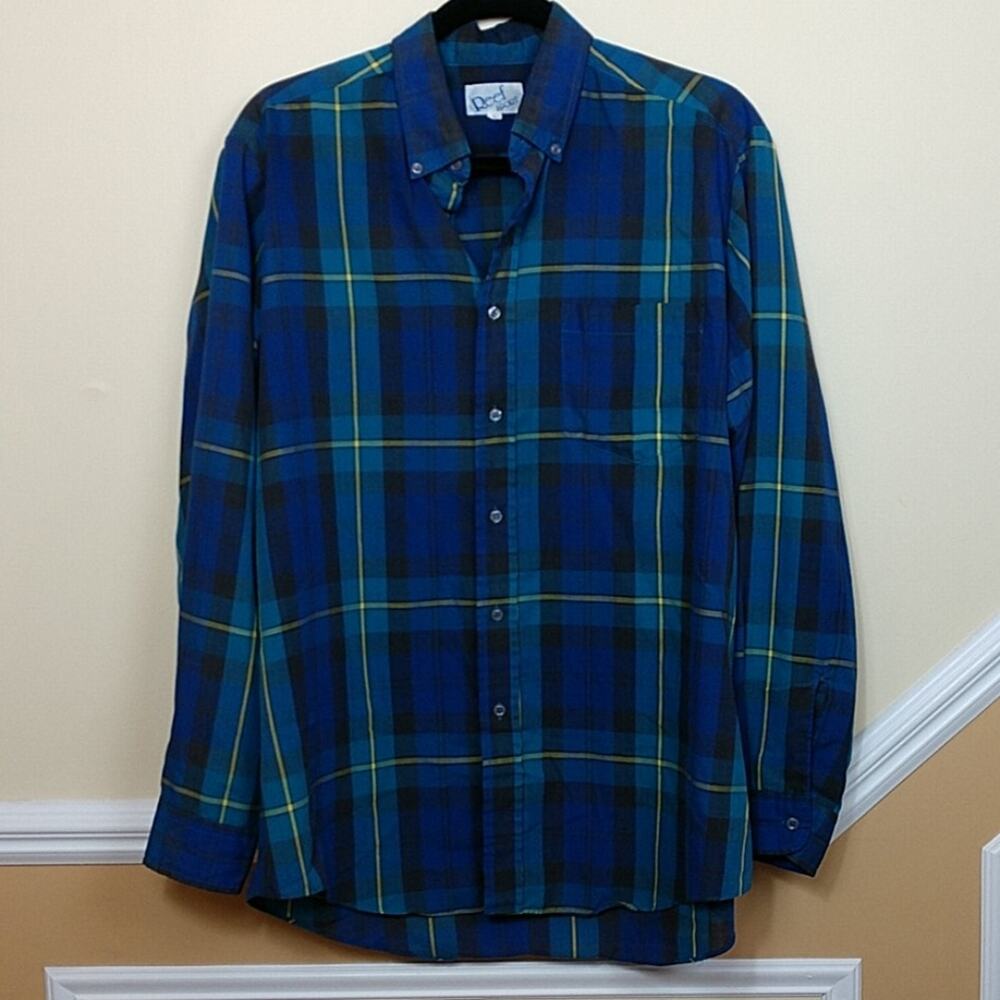 Reef Sport Blue Plaid Button Shirt size Large